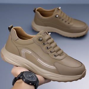 รองเท้าลำลองหนังน้ำหนักเบาสำหรับผู้ชาย พื้นรองเท้ายางส้นเตี้ย ใส่สบาย - Product Image 2