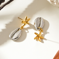 Boucles d'oreilles en forme de coquillage et d'étoile de mer plaquées or 18 carats de la série Ocean - Bijoux d'oreille en acier inoxydable pour femmes, style plage tendance