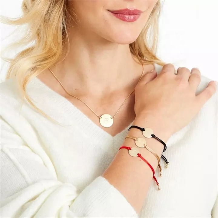 Bracciale Personalizzato Con Iniziale In Oro 18kt – Gioiello Delicato A Disco Per Donna In Acciaio Inox