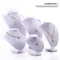 Présentoir à Colliers en Velours Tendance, Mannequin Buste Élégant en Cuir pour Présentation de Bijoux, Organisateur de Rangement pour Colliers
