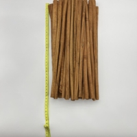 Cannelle de Ceylan en gros, bâtonnets de cardamome, cassia d'automne, épices entières, anis séché avec poudre de cassia pressée