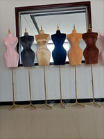 Femmes grande taille en plastique réglable couturière haut du corps demi-longueur Mannequin grande hanche pour vitrine mode étoile brillante