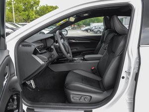 <span class=keywords><strong>Toyota</strong></span> <span class=keywords><strong>Camry</strong></span> 185HP L4, moteur double 2.5HXS, version Sports Plus, berline 4 portes 5 places, voiture hybride PHEV - Product Image 4
