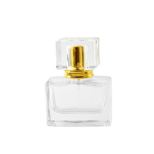 Bouteilles <span class=keywords><strong>de</strong></span> <span class=keywords><strong>parfum</strong></span> en verre transparent personnalisables <span class=keywords><strong>de</strong></span> 30ml 50ml en forme <span class=keywords><strong>de</strong></span> rectangle carré avec capuchon en cristal carré pour les soins personnels - Product Image 2