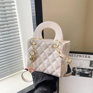 Bolso de Mano Acolchado Cuadrado Pequeño para Mujer, Estilo Coreano Retro Casual, con Correa Única y Cierre de Cremallera, Tipo Bandolera - Product Image 3