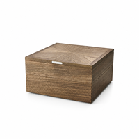 Boîte cadeau en bois personnalisée pour dattes et chocolats, avec couvercle à charnière, plateau de séparation, doublure intérieure colorée, artisanale, finition brillante