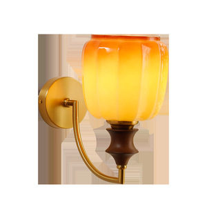 Lámpara de Pared de Vidrio Naranja con Luz LED E26, Control de Interruptor, Estilo Retro para Dormitorio o Sala de Estar - Product Image 5