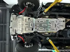 Bro maceraları gümüş motor şasi alüminyum magnezyum alaşımlı kalkan kurulu ile koruma plakası Toyota Toyota 2021 için uygundur