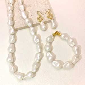 Colección Verano 2025, Brazalete de Perlas de Imitación Barrocas Asimétricas, Estilo Retro Francés Medieval para Mujer, Collar Clásico con Cuentas - Product Image 1