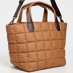 Sac fourre-tout d'été personnalisé en nylon imperméable pour femme, sac à main matelassé et gonflé avec plusieurs poches, fermeture éclair, sac de plage portable à bandoulière pour voyage - Product Image 4