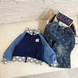 Ropa de algodón para bebés de otoño e invierno a precio de fábrica, conjuntos de dos piezas con camisetas de manga larga y pantalones para niños y niñas. - Product Image 2