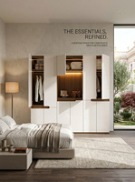 Système de rangement moderne autoportant pour chambre à coucher, armoire à portes battantes en panneaux plats en aggloméré de bois avec poignées en J métalliques