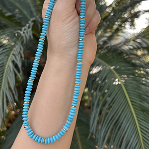 Collar de Gargantilla con Cuentas de Turquesa y Pez Dorado, Accesorios de Moda, Collares de Piedras Naturales Hechos a Mano para Mujer - Product Image 1