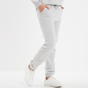 Jogging en molleton polyvalent pour femme, coupe droite, durable, écologique, séchage rapide, avec détails en dentelle, idéal pour la maison, les loisirs et les week-ends. - Product Image 2