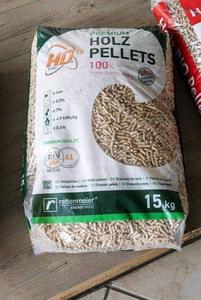 Pellets de Madera de Calidad para Sistemas de Calefacción, Pino y Haya, Bolsas de 15 kg, Forma de Barra, 6% de Humedad, 10% de Ceniza, 4500J de Calorías - Product Image 2
