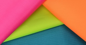 Tissus Oxford en polyester 300D 600D 900D 1200D enduits de PVC et de PU, tissés, imperméables, résistants aux déchirures, pour imperméables et parapluies d'extérieur - Product Image 4