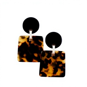 Pendientes de Aro de Resina con Diseño de Caparazón de Tortuga, Estilo Vintage, Elegantes y Modernos, Ideales para Aniversarios y Fiestas, para Mujer - Product Image 4