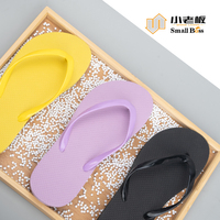 Pantoufles ultra-légères en micro-mousse souple, granulés de composé de PVC expansé, PVC modifié pour la semelle de chaussure