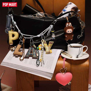 Auténtico para POP MART Lobubu MONSTERS Pin letra colgante caja ciega llavero figuras Material de felpa diseño aleatorio para el amor - Product Image 6