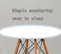 Table basse en bois blanc légère et pratique avec grand plateau et plusieurs options de taille pour le mobilier de salon