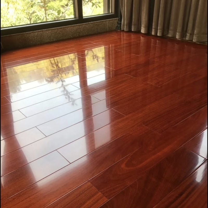 Natural Wood Glossy Solid Wood Flooring