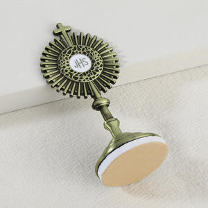 Adornos Artesanales Católicos al por Mayor, JHS Venta al por Menor, Artesanías Metálicas de Escritorio, Muebles para Oficina y Hogar, Grabado Plateado - Product Image 4