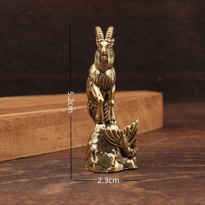 Adorno de Latón con Forma de Cabeza de Carpa, Decoración Feng Shui para el Hogar, Sala de Estar, Figura Decorativa de Forma Irregular, Paquete Individual - Product Image 4