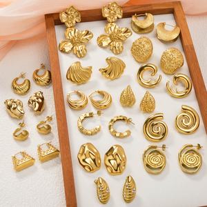 Joyería de Moda de Lujo Personalizada al por Mayor, Aretes Colgantes Gruesos de Acero Inoxidable Chapados en Oro de 18k con Diseño de Flor, Unisex - Product Image 4