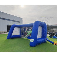 Jeu de tir de football gonflable, activité de football en plein air, but de football gonflable pour les fêtes scolaires et la location commerciale