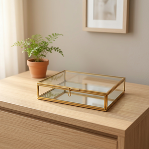 Caja de Joyería de Metal Dorado B18 de Diseño Artesanal, Rectangular con Tapa, Organizador de Almacenamiento para Collares, Anillos y Joyas, Decoración de Mesa - Product Image 1