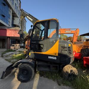 Excavadora HYUNDAI 60 de 6 Toneladas, 90% Nueva, Original Coreana con EPA, CE, Agrícola, Usada, Económica, para Excavación - Product Image 2