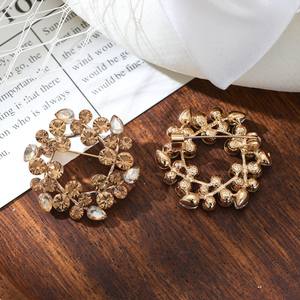 Broches de Cristal con Flores, Modernos y Elegantes, Botones de Diamantes de Imitación, Aleación Chapada en Oro, Personalizados, Unisex, para Uso Diario, Compromiso, Boda - Product Image 3