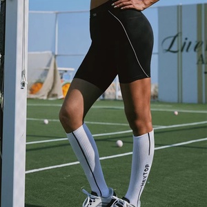 Ensemble deux pièces d'été à séchage rapide, anti-humidité, pour le sport, le fitness et l'entraînement, avec short de tennis et haut, extensible dans les quatre sens, anti-UV, motif lettres - Product Image 5