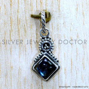 Pendentif en argent sterling 925 avec pierre précieuse labradorite, vente en gros de bijoux en argent, style bohème rétro, pendentif en pierre précieuse de forme carrée - Product Image 1