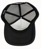 Gorra Trucker de Espuma con Parche Bordado 'CARAVAN' en la Parte Delantera, Cierre Trasero de Malla Ajustable