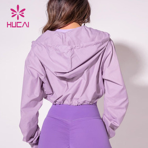 HUCAI Giacca a Vento Crop <span class=keywords><strong>Oversize</strong></span> da <span class=keywords><strong>Donna</strong></span> con Logo Personalizzato, Orlo Regolabile, Leggera, con Zip Intera - Product Image 2