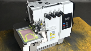 Máquina Overlock de 4 Hilos con Motor de Ahorro de Energía para Confección de Ropa - Product Image 4