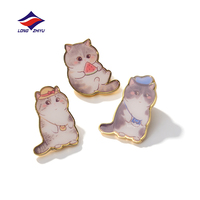 Longzhiyu, fabricant depuis 20 ans, broche épinglette en émail dur, motif chat de dessin animé Kawaii, personnalisable, pour sac à dos