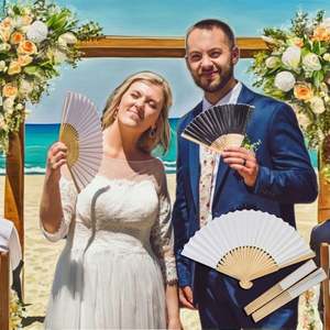 Nouveau produit : Éventails pliants en bambou blanc de style japonais pour la décoration de mariage estivale - Product Image 3