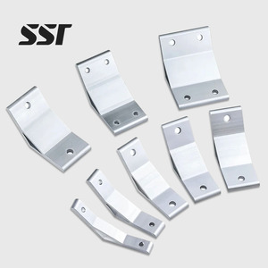 Soporte de Esquina de Acero de 3mm, 135 Grados, Modelo 2020-6001, Unión de Conexión para Perfil de Aluminio - Product Image 1