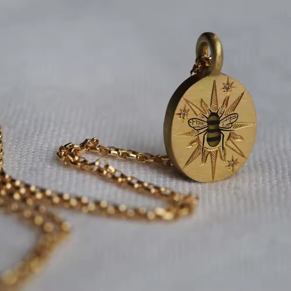 Bee