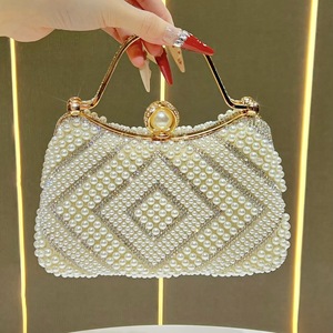 Sac de Soirée Classique de Luxe en Perles pour Femme, Pochette Élégante Vintage Faite à la Main avec Strass et Chaîne 1L - Product Image 1