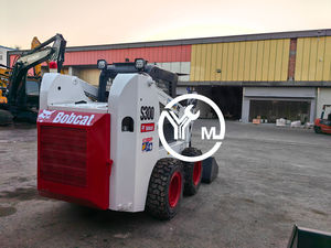 Mini chargeuse sur pneus S300 d'occasion, fabriquée aux États-Unis, modèle 2024, capacité de charge nominale de 1 tonne, faible nombre d'heures de fonctionnement du moteur - Product Image 4