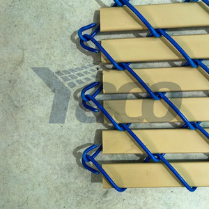 Paneles de Cerca de Alambre Recubiertos de PVC Verde de 6 Pies de Altura, Fáciles de Instalar, con Listones de Privacidad - Product Image 4