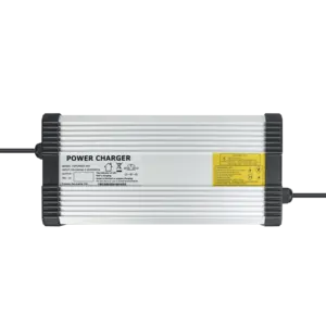 YZPOWER 14.6V 30A Elektroroller-Ladegerät für 12V Lifepo4-Batterie