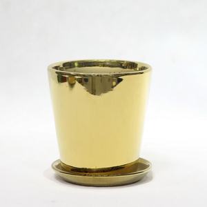 กระถางดอกไม้เซรามิกสีทอง ดีไซน์มินิมอลขนาดเล็ก สำหรับตกแต่งบ้าน ภายนอกอาคาร และห้างสรรพสินค้า - Product Image 5