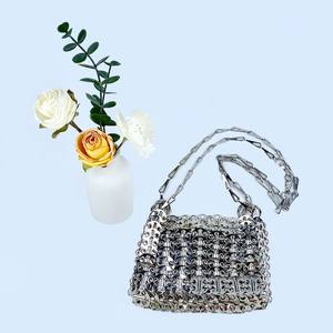 25 Bolsos de Hombro Cruzados de Cadena con Lentejuelas Brillantes Plateadas Hechos a Mano, de Nuevo Estilo y Moda, con una Sola Correa Abierta para <span class=keywords><strong>Mujer</strong></span> - Product Image 3