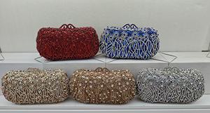 Bolso de mano de lujo Amiqi MRY166 con diamantes, bolso de fiesta con pedrería y cierre de cremallera, estilo elegante <span class=keywords><strong>para</strong></span> <span class=keywords><strong>dama</strong></span>. - Product Image 6