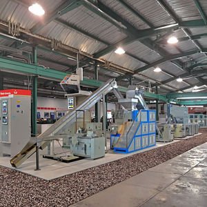 Machine de fabrication d'huile de savon triple moulin à rouleaux construction et fonctionnement - Product Image 1