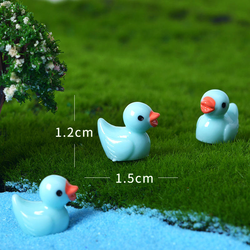 Blue-simulation duckling